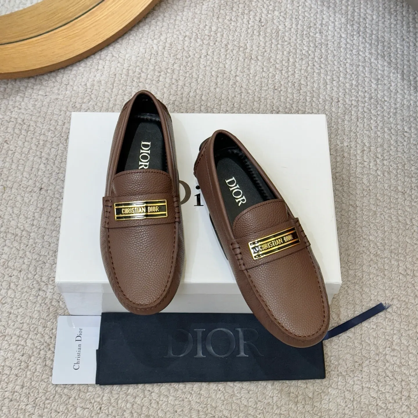Men's clothing and shoes 💰420! (Yangli) Quality DIOR [Dior’s latest arrival] real auction hot-selling Doudou shoes 🔍DIOR) new Doudou shoes 👍Belgian designer Martin Margiela serves as Gucci shoe designer y full of charm, luxury style gentleman upper: imported cowhide, lining with spring sweat-absorbent first-layer sheepskin. Outsole Brand outsole, the last stitching on the bottom will never come off; equipped with classic Gucci exquisite hardware C D buckle💋The whole pair of shoes is fashionable and casual without losing high-end style; standard 38-46